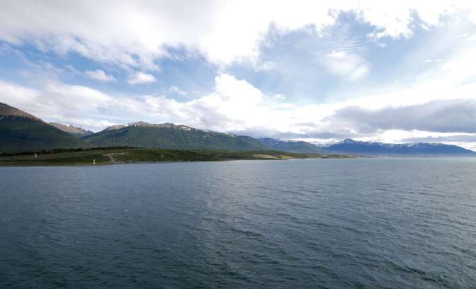 Groene bergen en begroeing