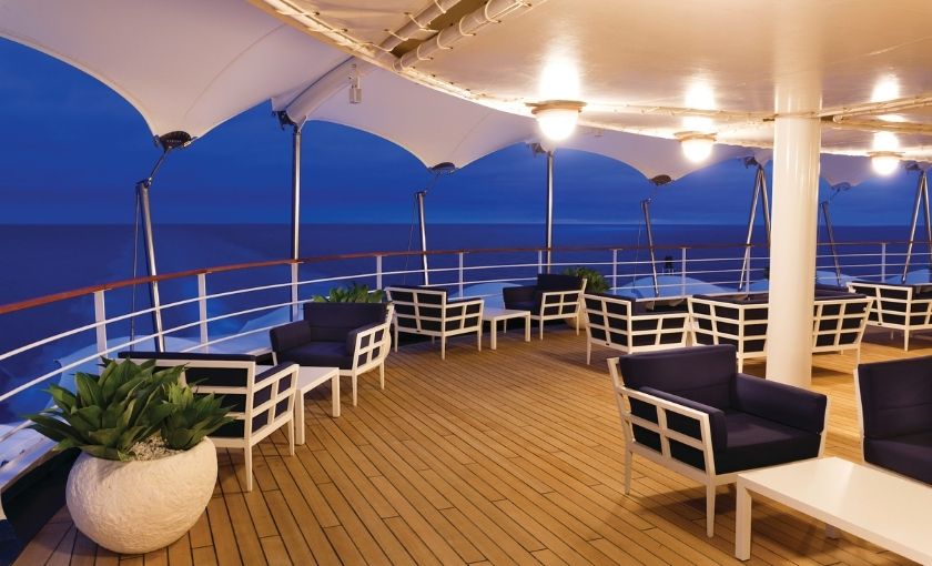 Exterior panorama lounge silver Spirit