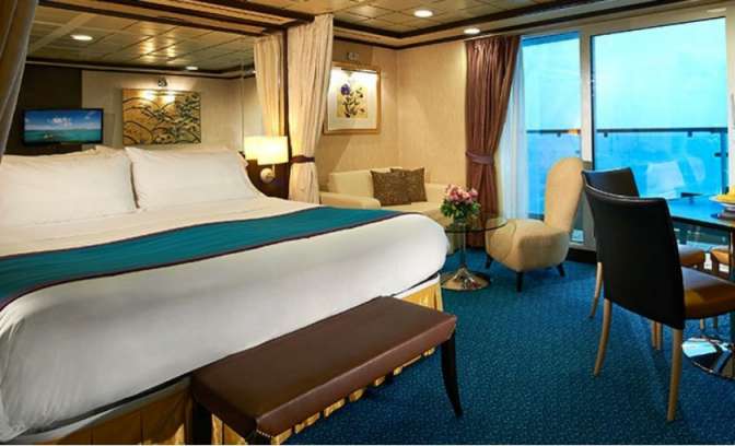 Een suite met balkon op de norwegian Star