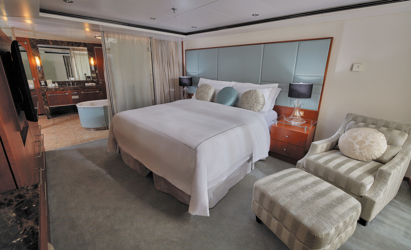 Seven Seas Voyager master suite